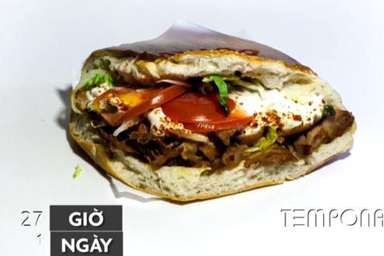 Điều gì xảy ra khi để bánh mì doner kebab ngoài trời 8 ngày?