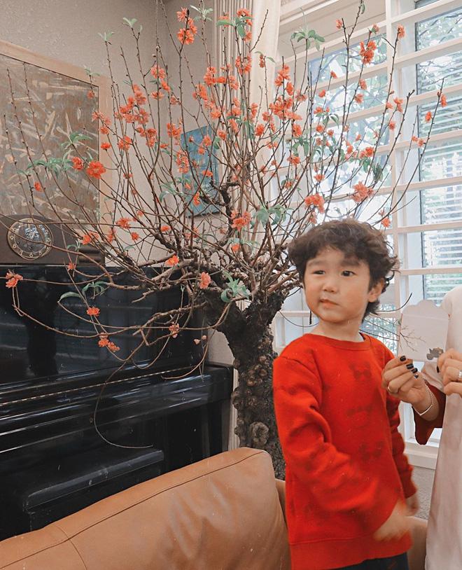 Mới đầu năm dân tình đã phải tan chảy với hội hot kid, đáng yêu gì đâu!-1