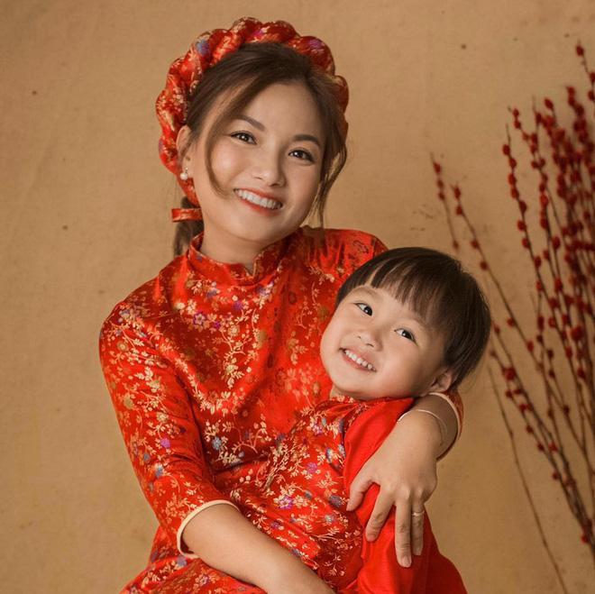 Mới đầu năm dân tình đã phải tan chảy với hội hot kid, đáng yêu gì đâu!-4