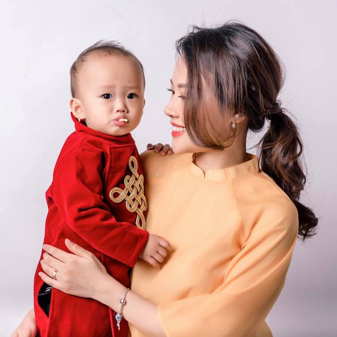 Mới đầu năm dân tình đã phải tan chảy với hội hot kid, đáng yêu gì đâu!-10