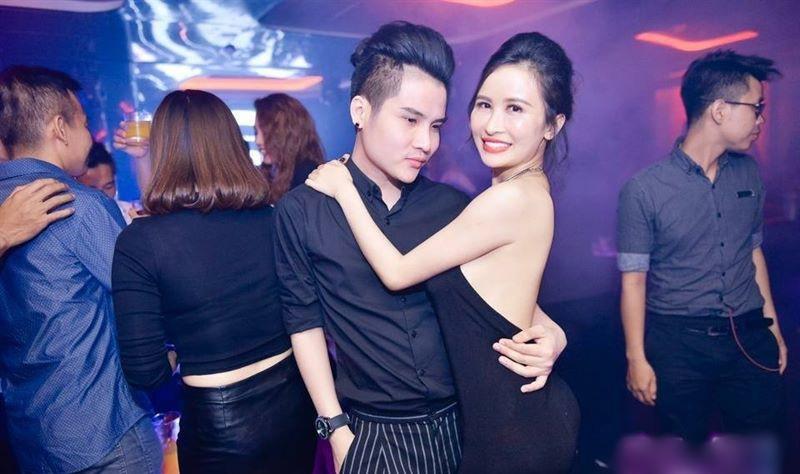 Nhan sắc thật của vợ hai đại gia Minh Nhựa: Thay đổi liên tục giữa ảnh selfie và ảnh được tag-9