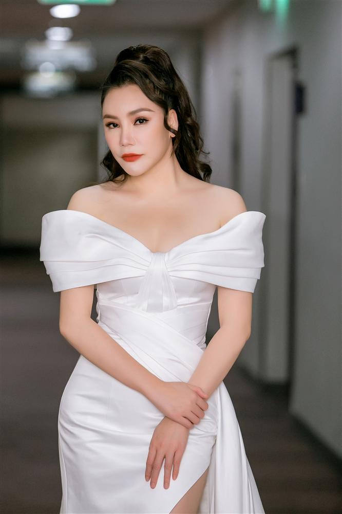 Khai mic đầu xuân, Hồ Quỳnh Hương bốc hỏa vì đồng nghiệp đã không đến lại còn đưa trợ lý thế thân-3