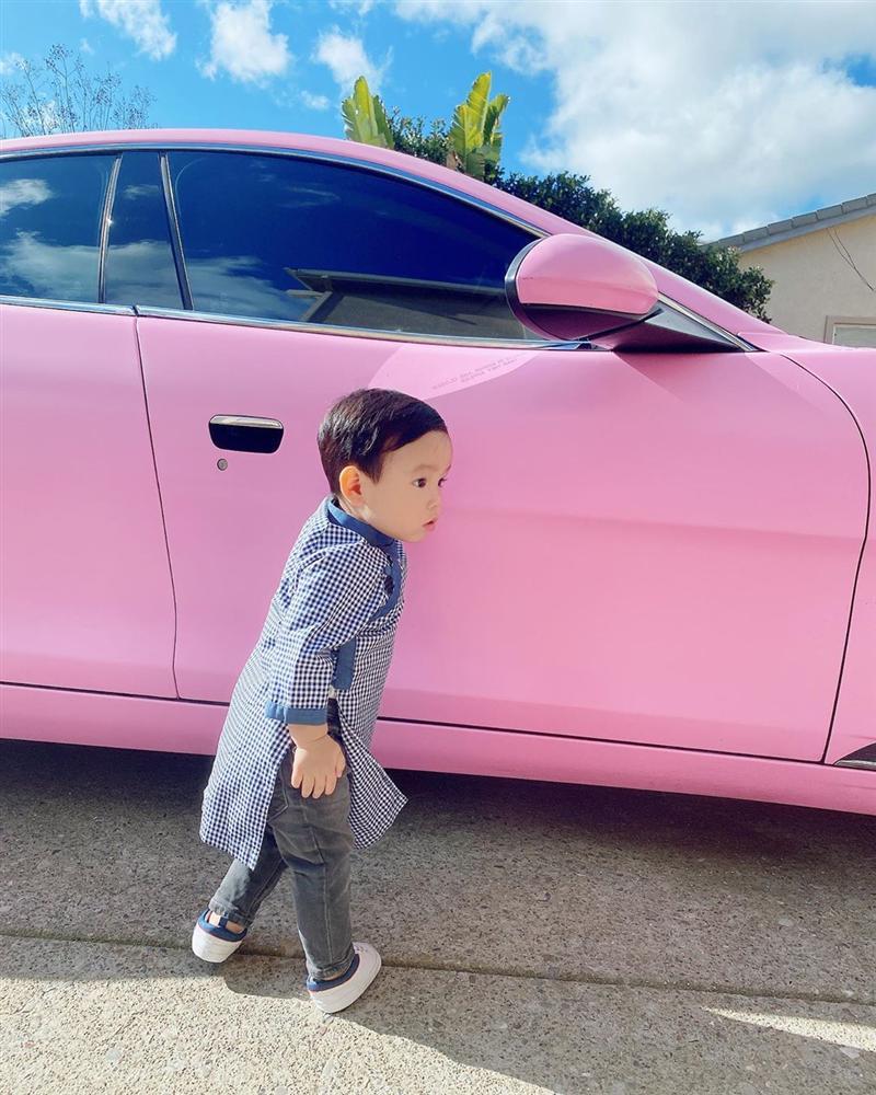 Quý tử nhà Phạm Hương trở thành thánh biểu cảm trên MXH với loạt ảnh không thể không yêu-3