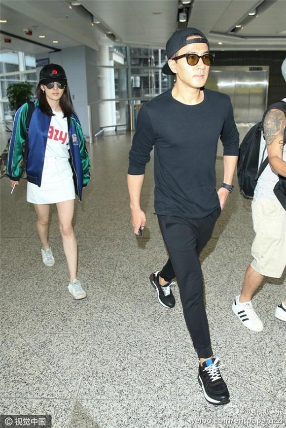 Lưu Khải Uy và Dương Mịch tới Cục Dân Chính làm thủ tục tái hôn vì cô con gái 6 tuổi?-3