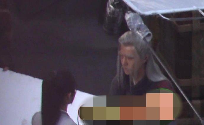 Fan lo sợ Triệu Lệ Dĩnh và Vương Nhất Bác bị nhiễm virus corona-3