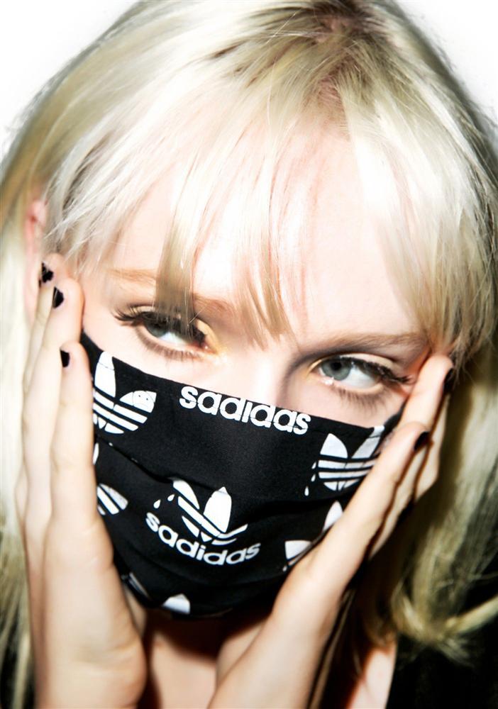 Những chiếc khẩu trang giá trên trời: Có cái cả trăm triệu đồng-7