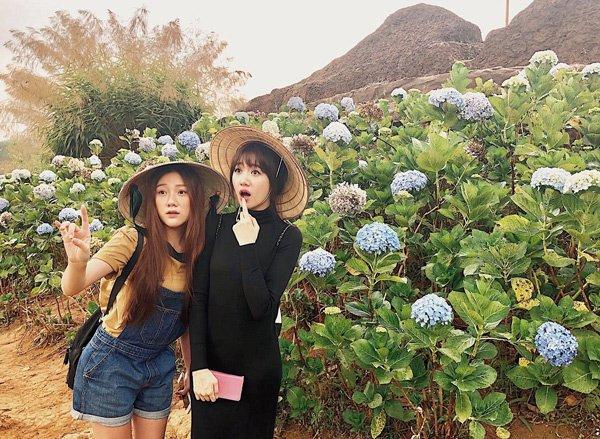 Cách nhau 14 tuổi nhưng Hari Won trẻ trung không kém cạnh em chồng-3