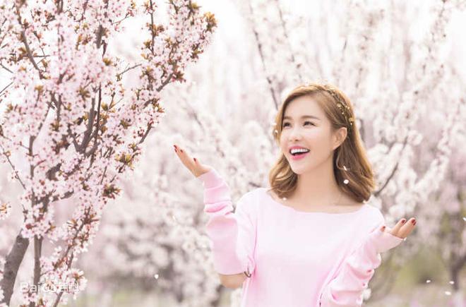 Nữ MC bị tẩy chay vì đùa cợt trong lúc đưa tin dịch corona-2