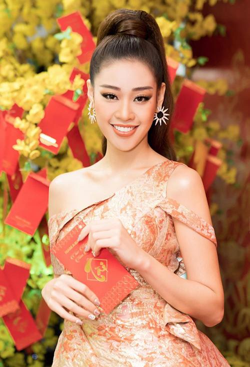 Khánh Vân được fan photoshop vì makeup quá nhạt nhòa-4