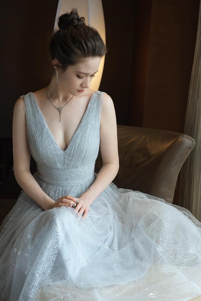 Người đóng phim Ngô Kinh có cả tiền lẫn tình, kẻ phản bội ông vua phòng vé sống ra sao?-11