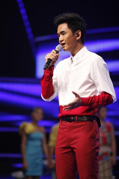 Top 6 Vietnam Idol 2012 – người nổi tiếng, người về quê chăn lợn-9