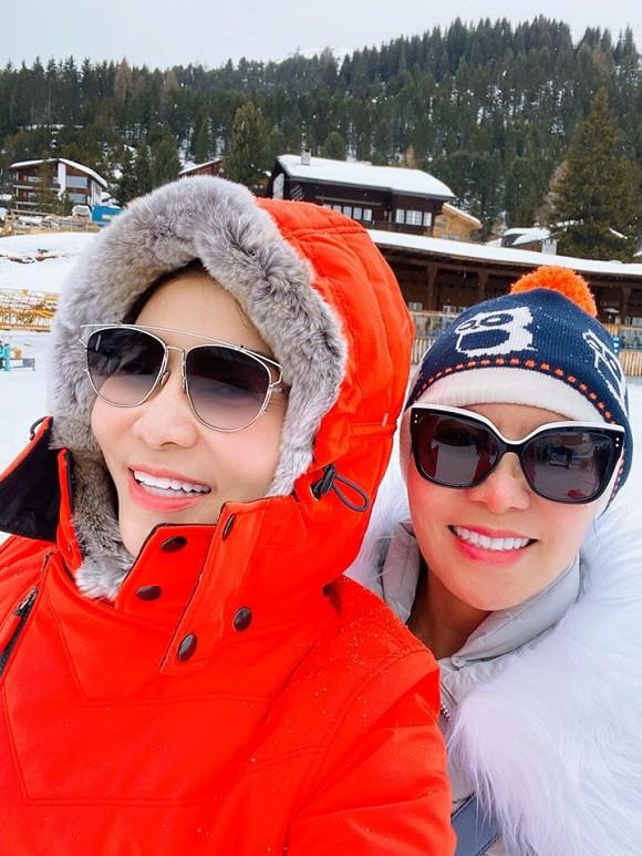 Ảnh hiếm hoi về chị gái Thu Minh, cách 8 tuổi vẫn trẻ trung không kém gì em gái-2