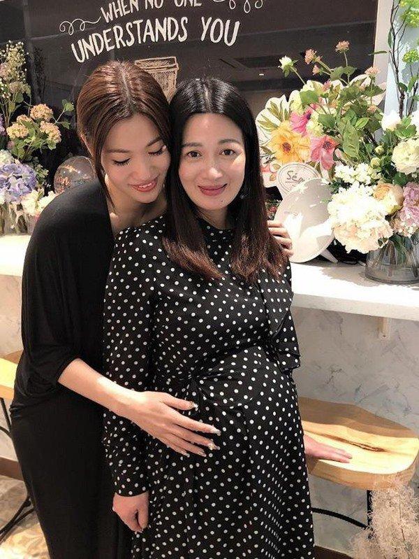 Lấy tỷ phú xe hơi hơn 20 tuổi, người đẹp từng được Lưu Đức Hoa cưng chiều giờ ra sao?-11