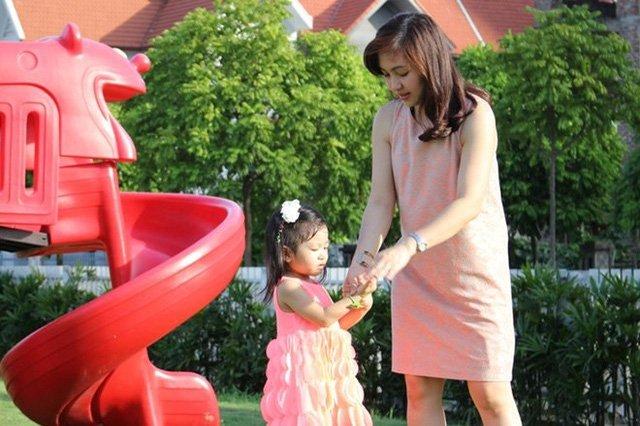 Cuộc sống MC thời tiết đình đám Lưu Hà giờ ra sao sau nhiều năm rút lui khỏi làng giải trí?-4