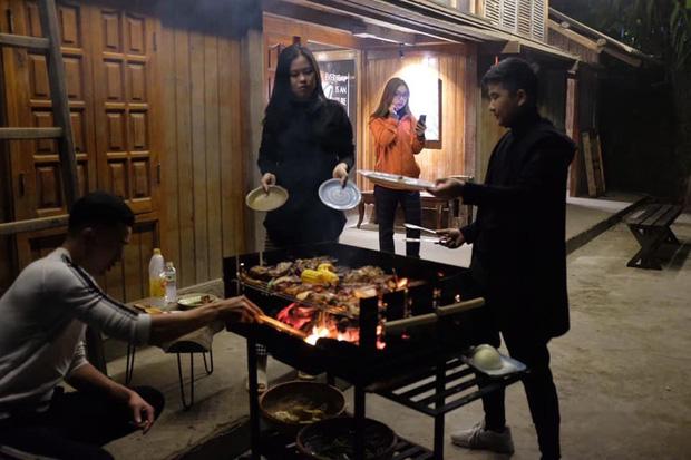 Ảnh nét căng Nhật Lê ôm bạn trai tin đồn trong quán bar sau khi chia tay Quang Hải-3