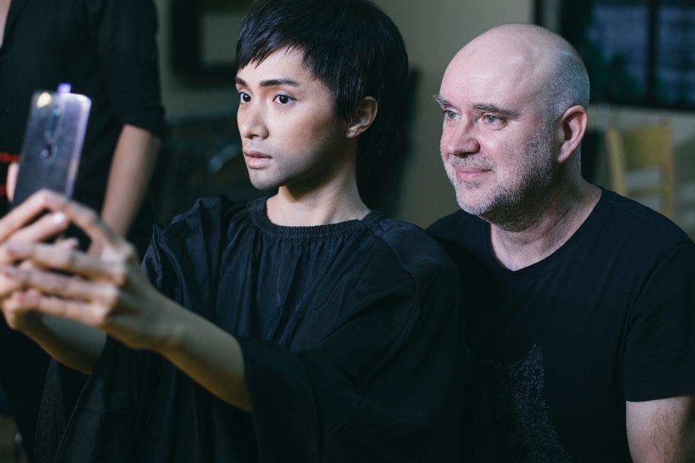 Hương Giang mất 4 tiếng để trở lại thành nam giới-5