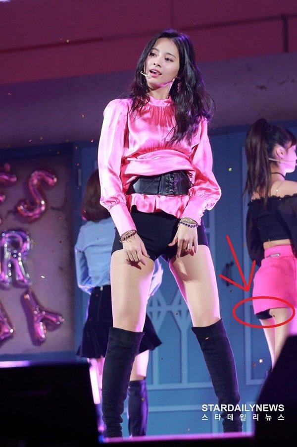 Stylist trổ tài cắt ngắn váy áo cho idol Hàn: Người lên hương nhan sắc, kẻ thảm họa lộ cả quần bảo vệ-2