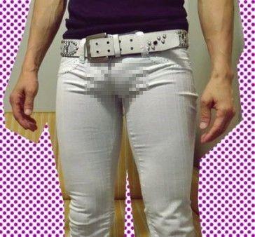 Nam giới Hàn Quốc và những pha mặc quần quá bó lộ phần nhạy cảm-2