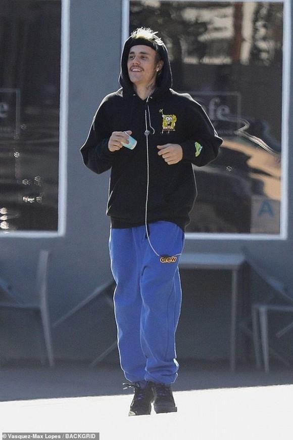 Cùng xuất hiện một ngày nhưng Selena Gomez và Justin Bieber hoàn toàn đối lập, người xinh đẹp rạng ngời, người như ông chú-4