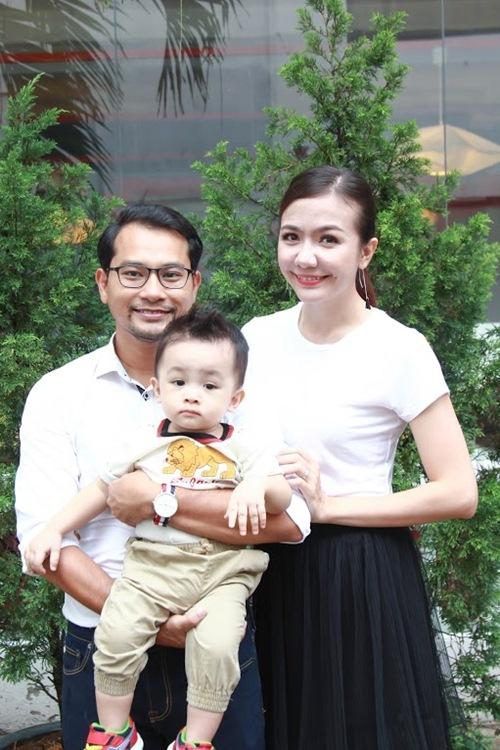 Bí quyết cắt đuôi kẻ thứ 3 của vợ sao Việt: Nhẹ nhàng mà ai nấy... tiệt nọc-4