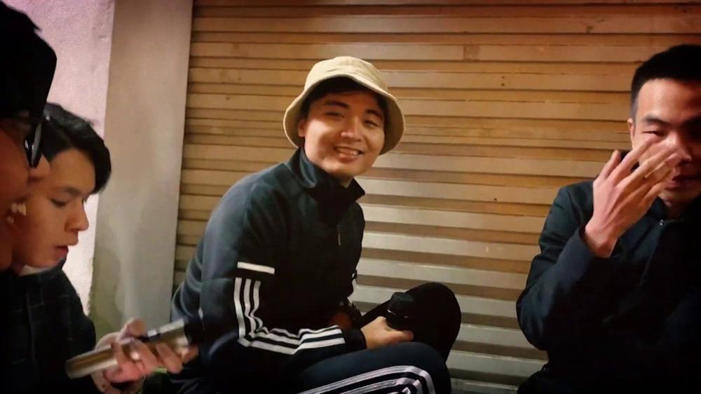 Sống qua Tết và đối đầu Trấn Thành, Anh thanh niên hay dở thế nào?-2