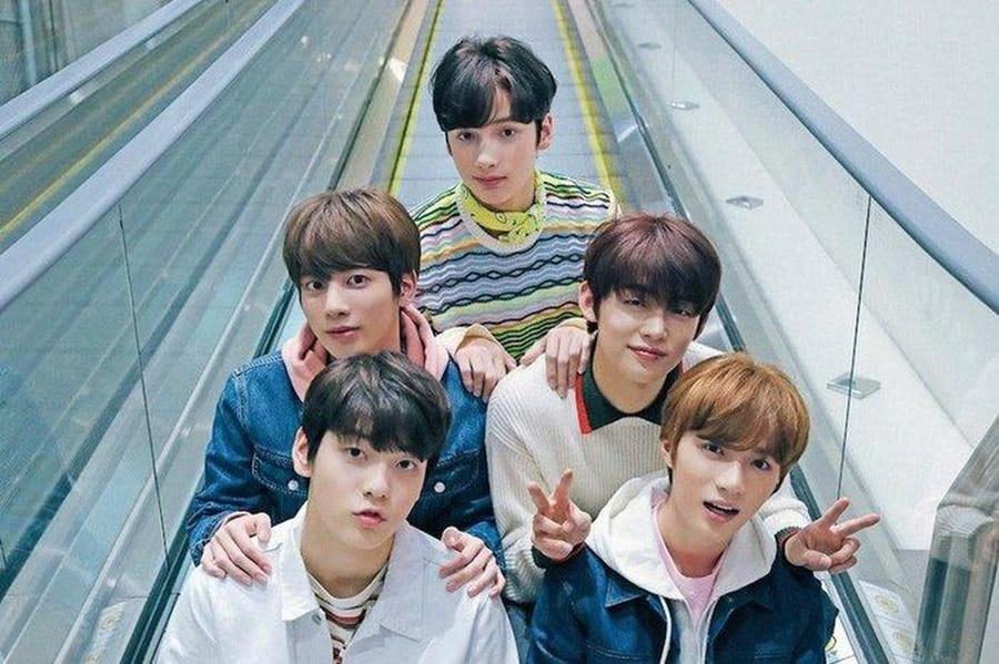 Big Hit thông báo nhóm nhạc đàn em của BTS - TXT sẽ có tour lưu diễn vòng quanh thế giới trong năm nay. Hiện địa điểm và thời gian chưa được công bố.