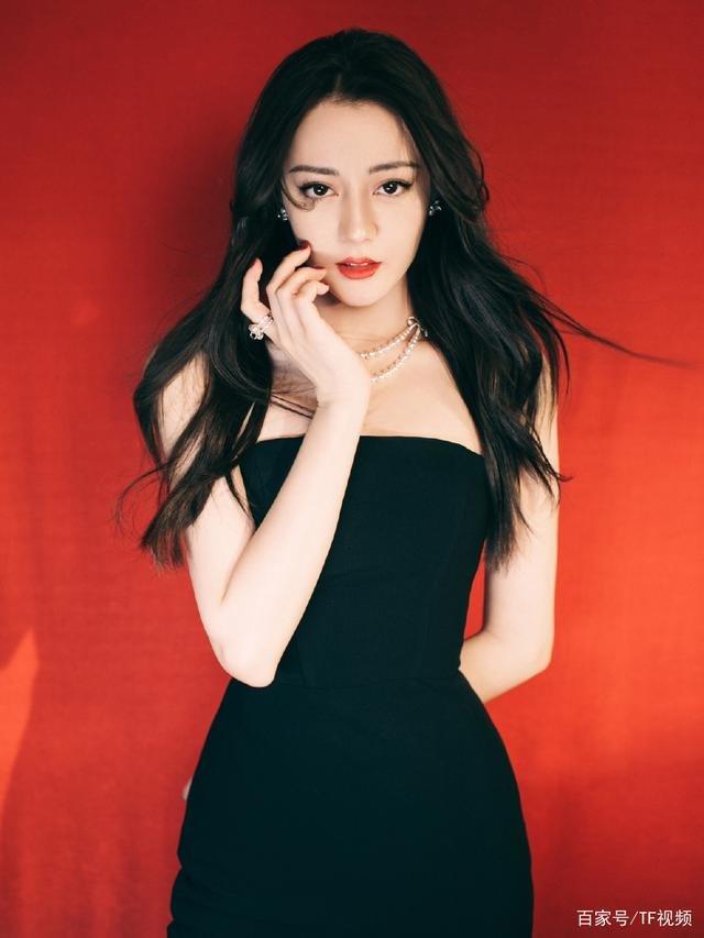 Trương Vân Long theo dõi trang anti Địch Lệ Nhiệt Ba, cùng công ty nhưng lại đâm sau lưng?-11