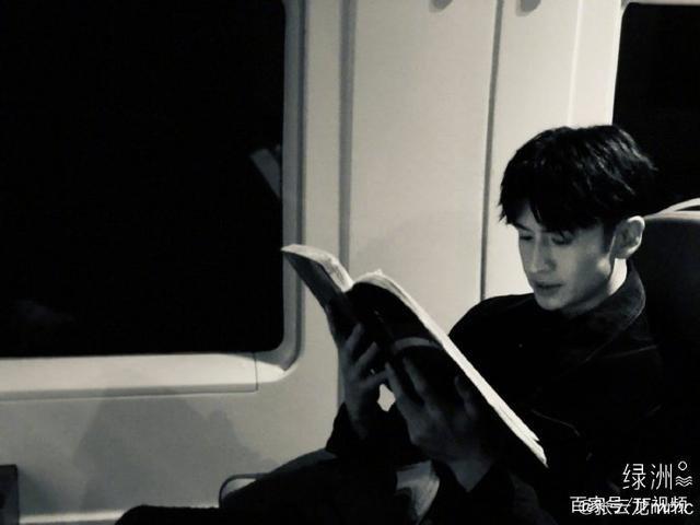 Trương Vân Long theo dõi trang anti Địch Lệ Nhiệt Ba, cùng công ty nhưng lại đâm sau lưng?-13