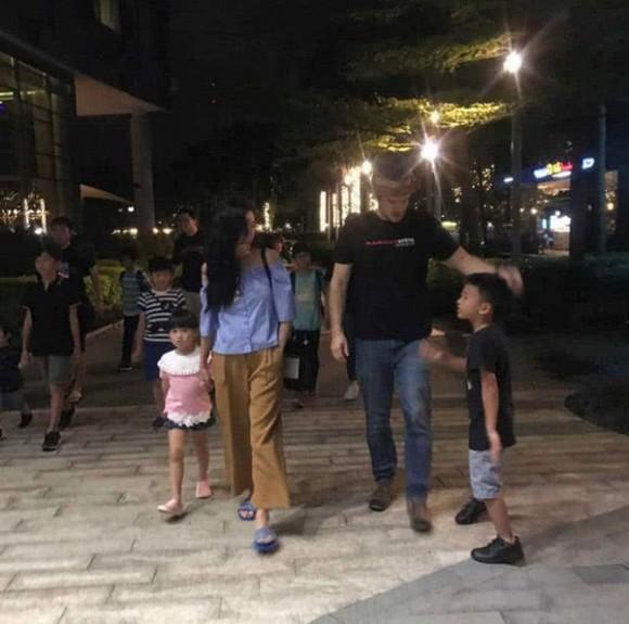 Trương Bá Chi không công khai bố ruột của con trai út, tất cả chỉ vì thỏa thuận ngầm với Tạ Đình Phong?-3