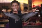 Loạt nhà hàng Indonesia ngừng bán món dơi hầm vì virus corona