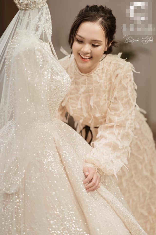 Đám cưới của Duy Mạnh - Quỳnh Anh: 500.000 viên pha lê cao cấp, riêng tiền hoa đã 200 triệu-3