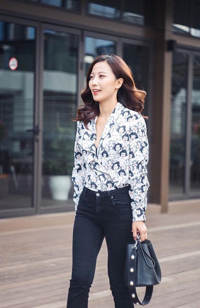 Hé lộ ảnh đời thường gợi cảm khó ai ngờ của MC thời tiết đình đám VTV-3