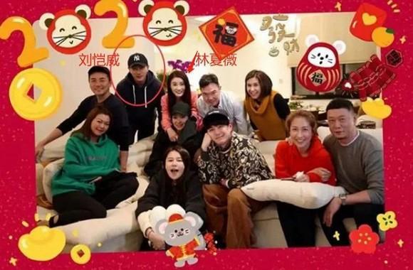 Bố chồng cũ của Dương Mịch bị sốt cao, ho nhiều, Lưu Khải Uy lo lắng chăm sóc đến mức gầy rộc, khó lòng nhận ra-4