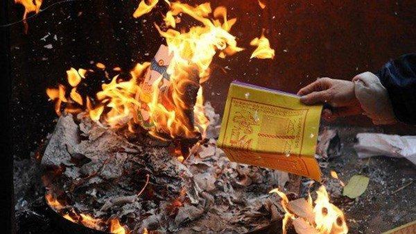 Sai lầm hóa vàng Rằm tháng Giêng các nhà hay mắc, phải bỏ ngay kẻo mang họa-1