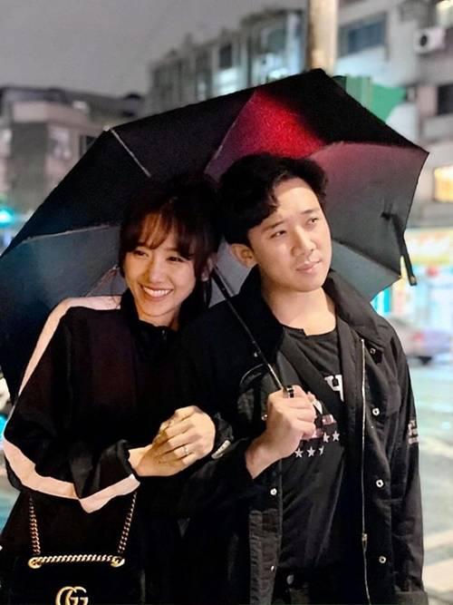 Gần Valentine, nhìn vợ chồng Trấn Thành diện đồ đôi leo núi ai cũng ghen tị-9