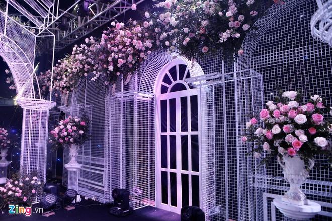 Lễ cưới của Duy Mạnh ngập sắc hồng được nhập về từ Hà Lan-4