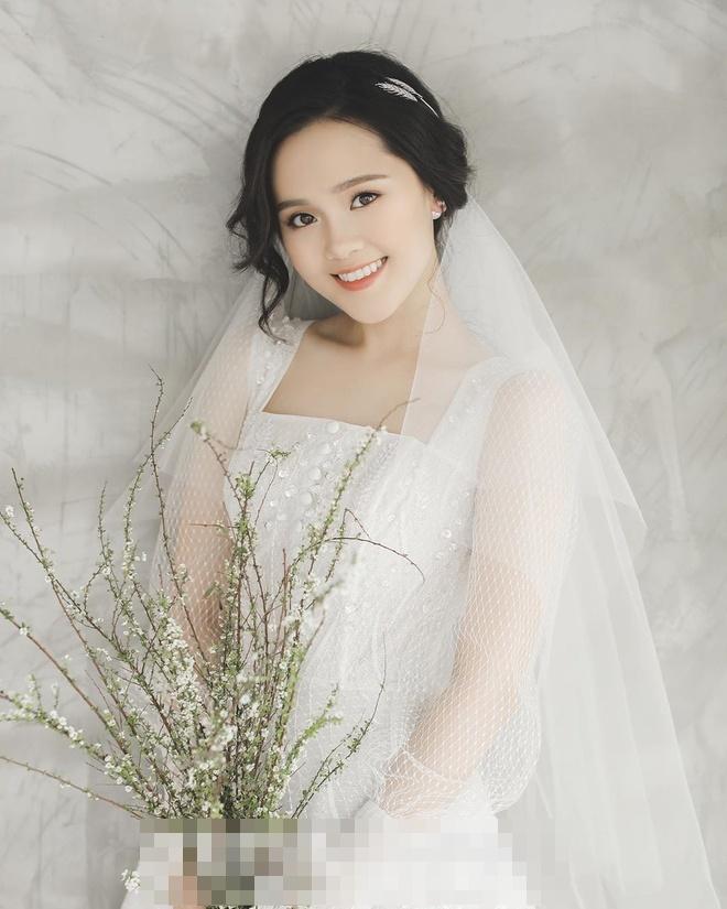 Cận cảnh váy cưới đẹp đến nín thở biến công chúa béo Quỳnh Anh thành cô dâu cổ tích-7