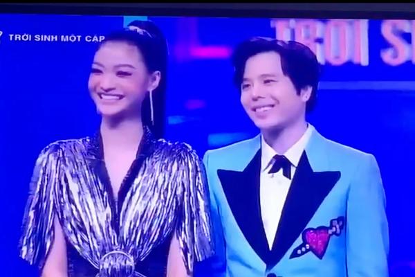 Hé lộ bản cam kết của Á hậu Kiều Loan khi lần đầu sử dụng điện thoại thông minh năm 17 tuổi-4