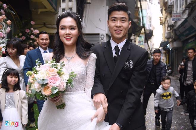 Cận cảnh loạt khoảnh khắc Duy Mạnh liên tục cười tươi không cần tưới khi đón dâu-12