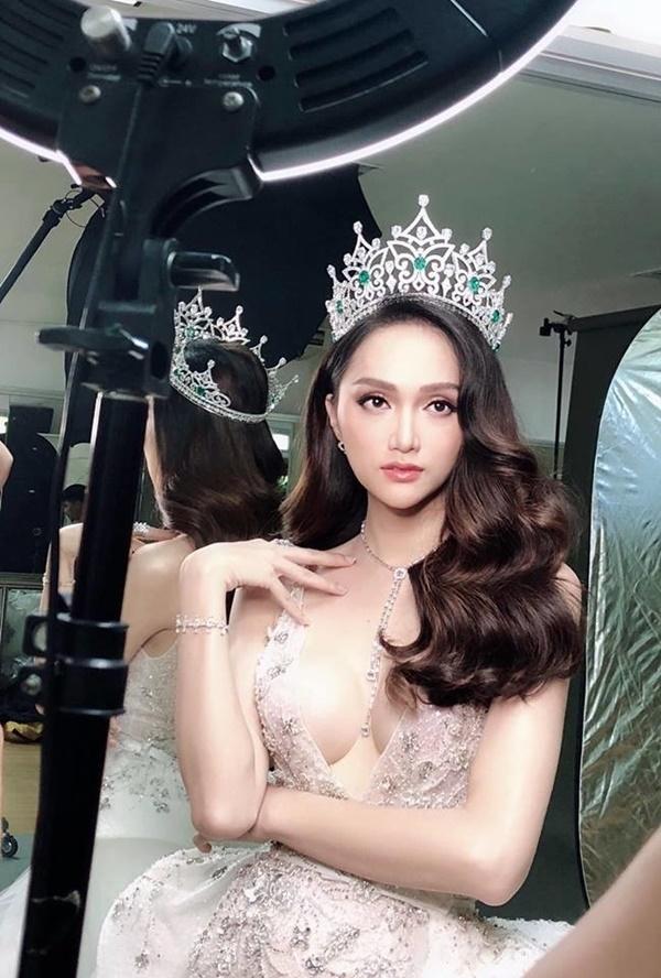 Những Hoa hậu có vòng 1 trĩu nặng: Mai Phương Thúy 95 cm vẫn lép vế trước mỹ nhân cực đại này-12