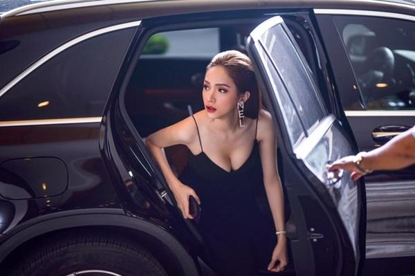 Những Hoa hậu có vòng 1 trĩu nặng: Mai Phương Thúy 95 cm vẫn lép vế trước mỹ nhân cực đại này-14