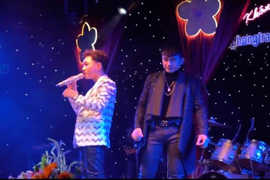 Đan Trường và trò cưng cover 'Có chàng trai viết lên cây' cực hay