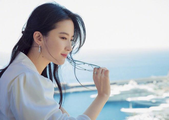 Cảnh Điềm và loạt mỹ nhân Hoa ngữ bị gán mác thuốc độc phòng vé-1