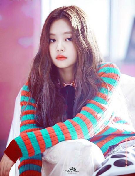 Fan BlackPink giật mình thon thót vì nữ tân binh Kpop có gương mặt giống Jennie như 2 giọt nước-2