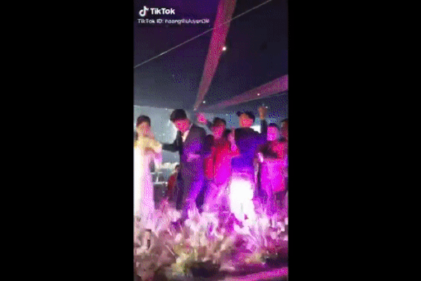 Hàng xóm nói về gia thế nhà vợ Đỗ Duy Mạnh: Bố mẹ Quỳnh Anh thì nhiều nhà lắm-6