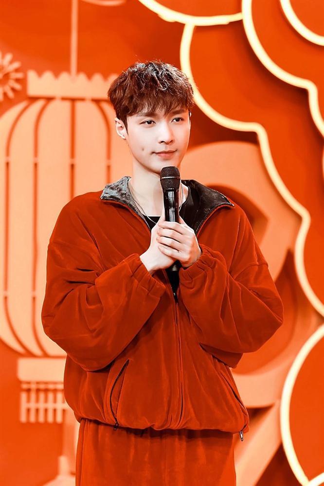 Giữa mùa dịch corona bùng phát, Lay (EXO) sáng tác nhạc động viên mọi người và kêu gọi fan cùng góp ý lyrics-1