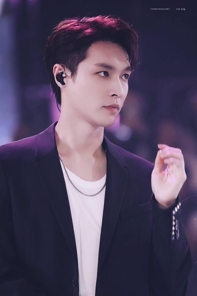 Giữa mùa dịch corona bùng phát, Lay (EXO) sáng tác nhạc động viên mọi người và kêu gọi fan cùng góp ý lyrics-2