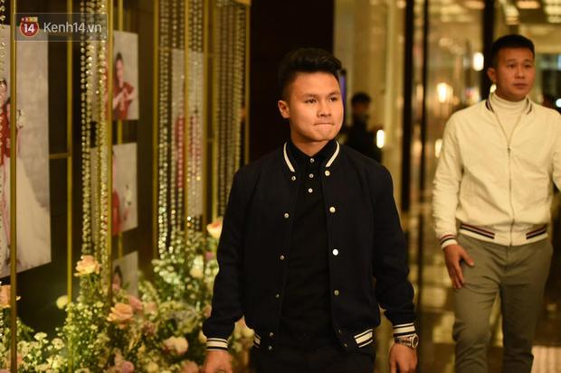 Quang Hải bảnh bao tới dự đám cưới Duy Mạnh, fans chỉ hóng sự xuất hiện của cô chủ tiệm nail-3