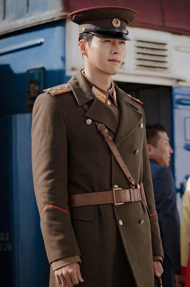 Có chất giọng lụi tim thế này, bảo sao fan thi nhau giục Hyun Bin Hạ cánh nơi anh debut thành ca sĩ-1