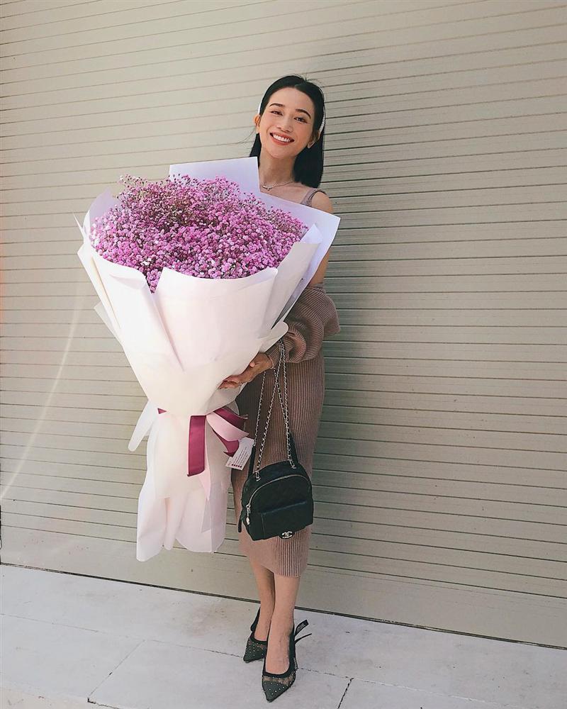 Quỳnh Anh diện đôi giày cưới đụng cả dàn sao Vbiz, trông thế mà cô dâu cũng gắt chẳng kém cạnh chú rể-3